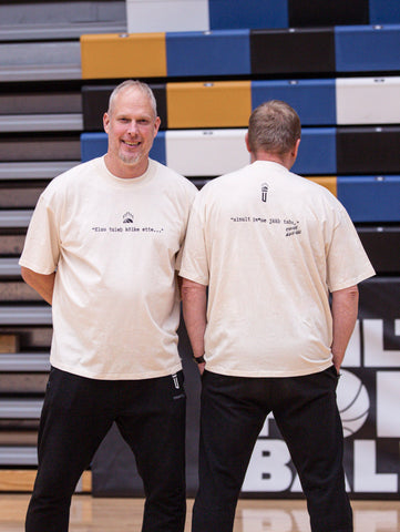 Tartu Ülikool OVERSIZED "Elus tuleb kõike ette" t-särk