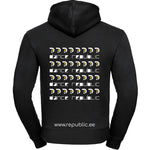 Meeste Kapuutsiga Pusa, Väike Logo Rinnal